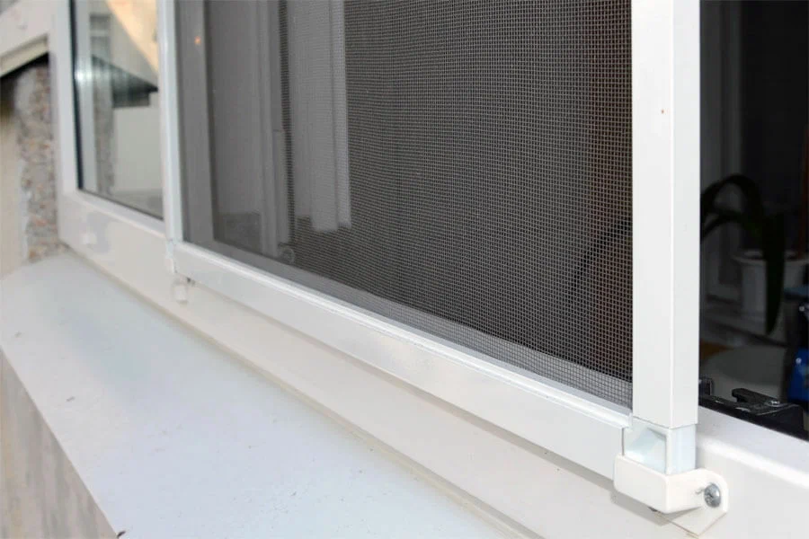 Screen Cleaning Installation for Clearer Lexington Windows